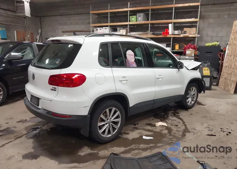 2017 Volkswagen Tiguan 2.0T/2.0T S z USA, uszkodzony, nr VIN WVGBV7AX2HK051543